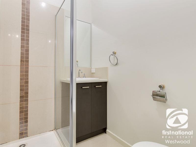 1/11 Rutman Close, Werribee VIC 3030