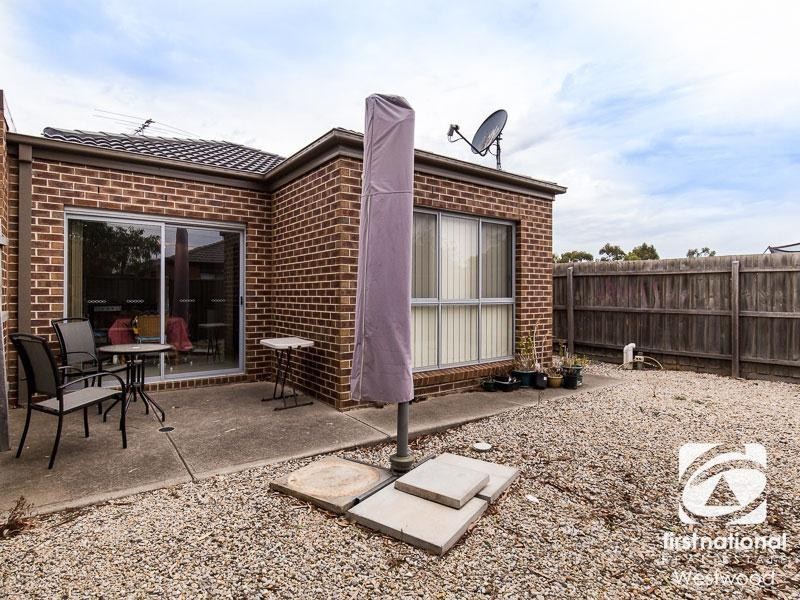 1/11 Rutman Close, Werribee VIC 3030