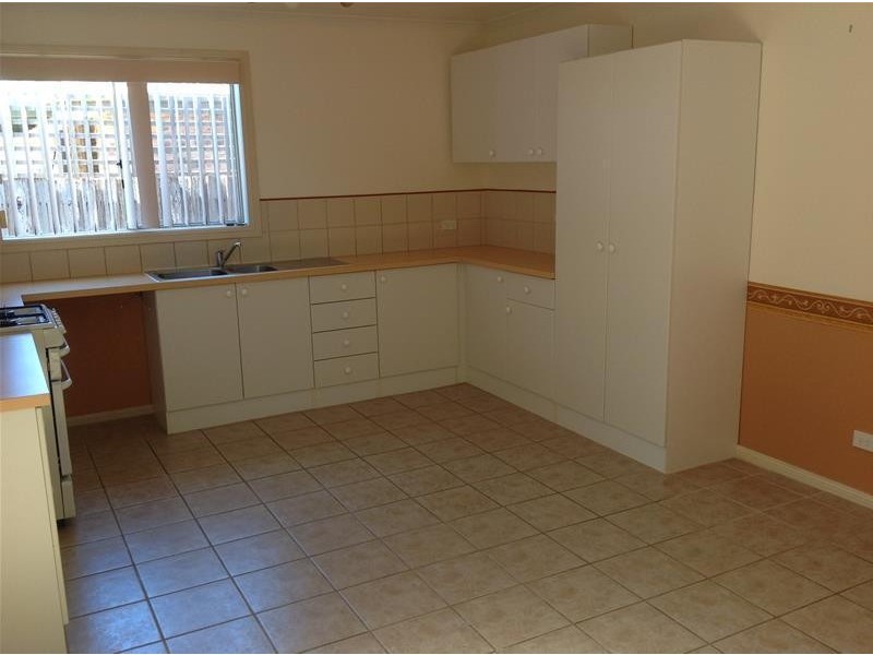 1/266 Greaves Street, Werribee VIC 3030