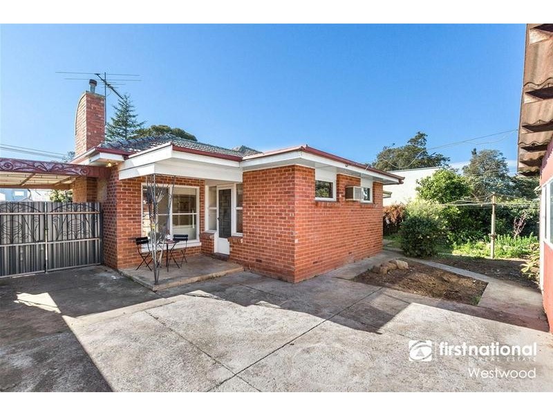 5 Wedge Street South, Werribee VIC 3030