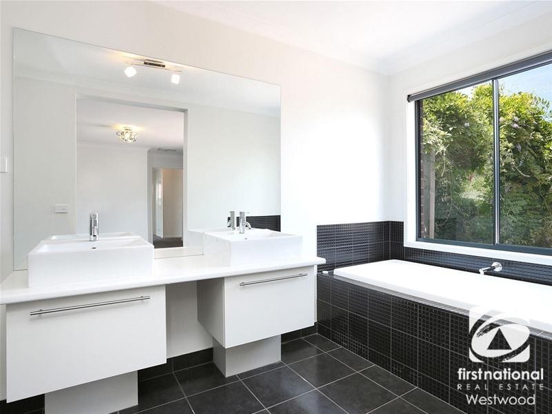 7 Yarraman Road, Wyndham Vale VIC 3024