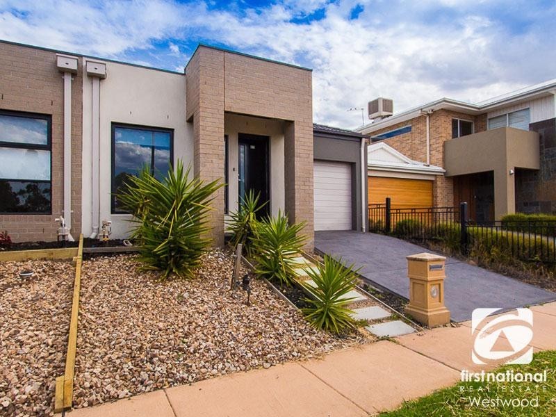 2/3 Ponsford Drive, Point Cook VIC 3030