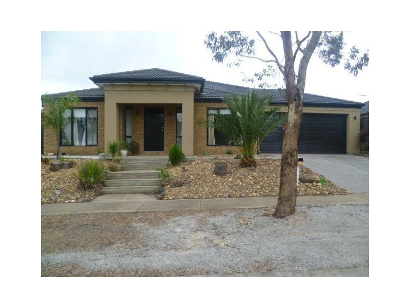 8 Fortescue Blvd Boulevard, Wyndham Vale VIC 3024