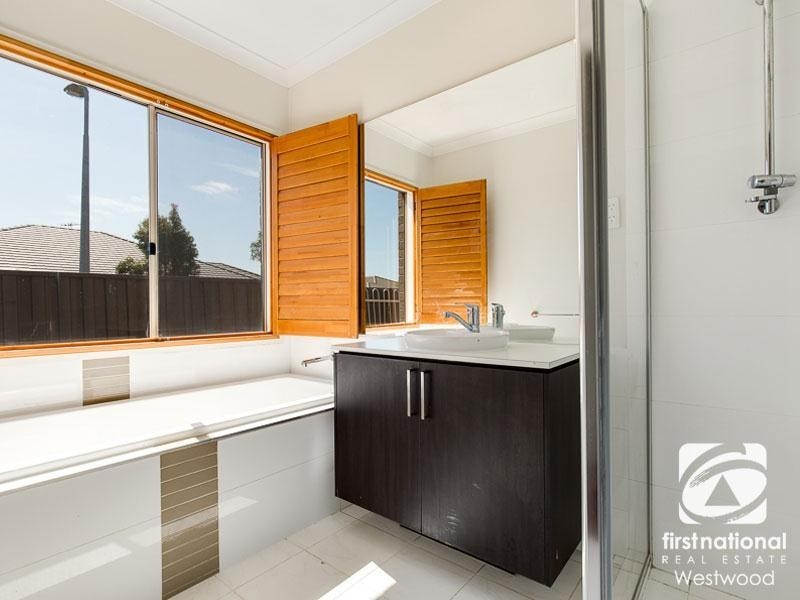 53 Eltham Parade, Wyndham Vale VIC 3024