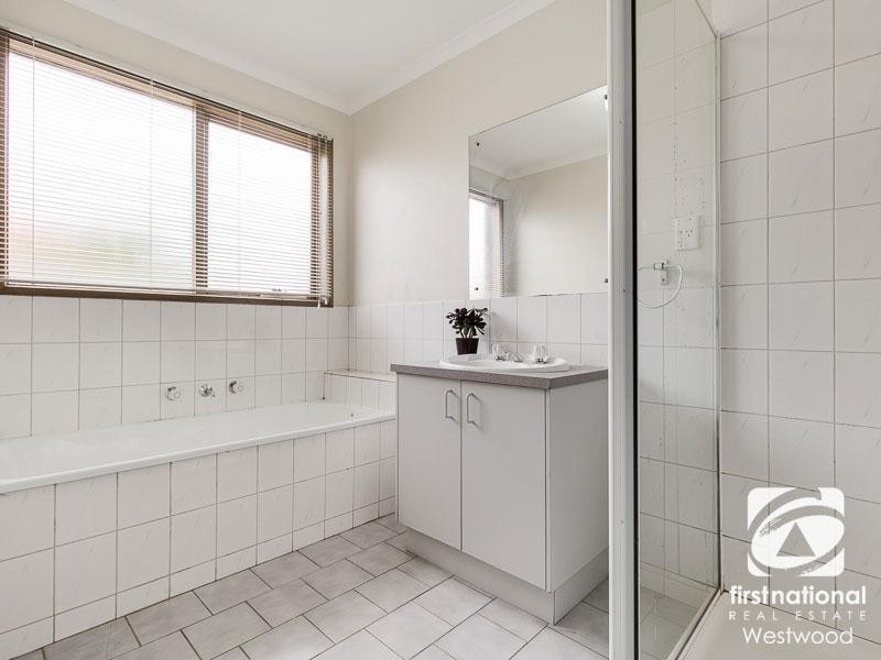 36 Golden Square Crescent, Hoppers Crossing VIC 3029