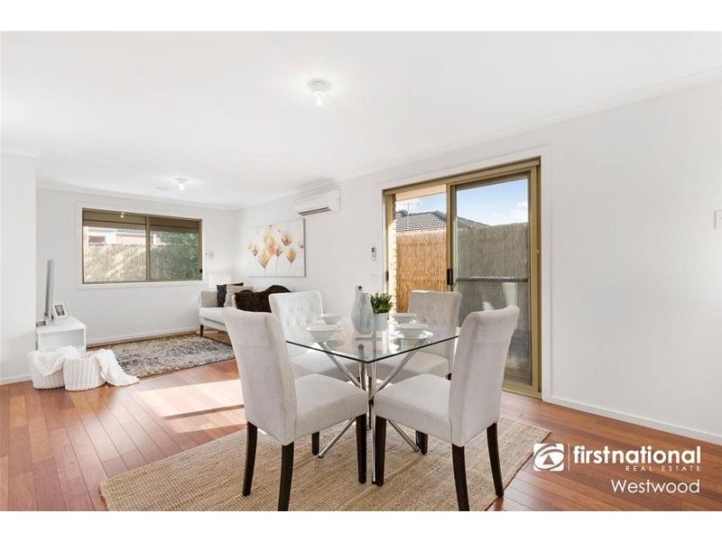 1/17 Seine Close, Werribee VIC 3030