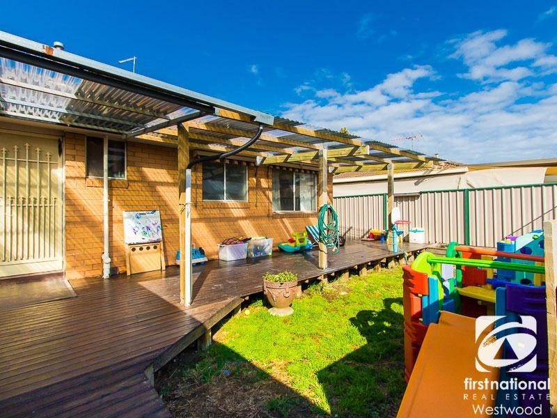 4 Milton Drive, Wyndham Vale VIC 3024