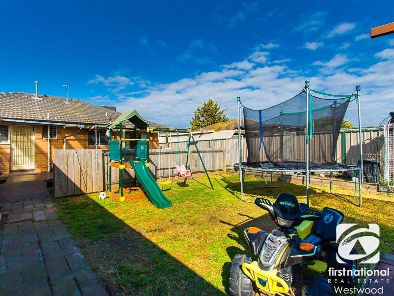 4 Milton Drive, Wyndham Vale VIC 3024