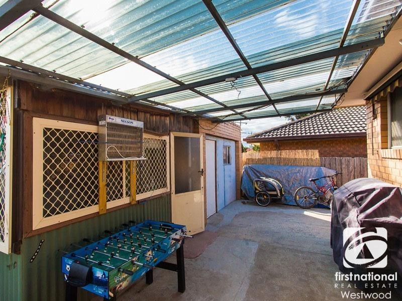 4 Milton Drive, Wyndham Vale VIC 3024