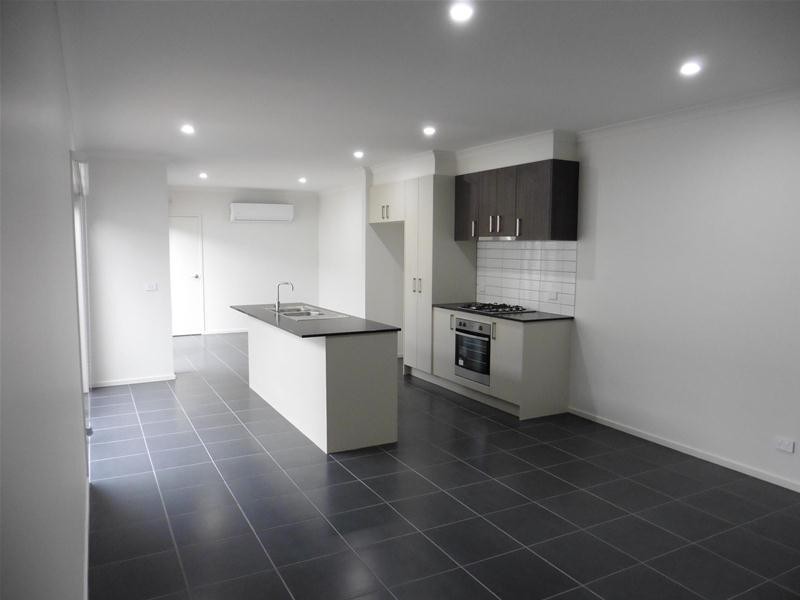 13 Vacca Street, Wyndham Vale VIC 3024