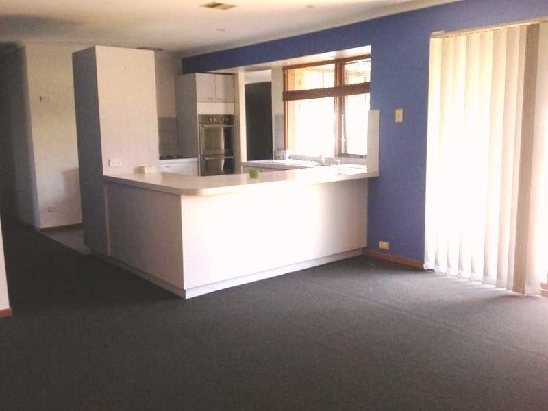 70 Songlark Crescent, Werribee VIC 3030