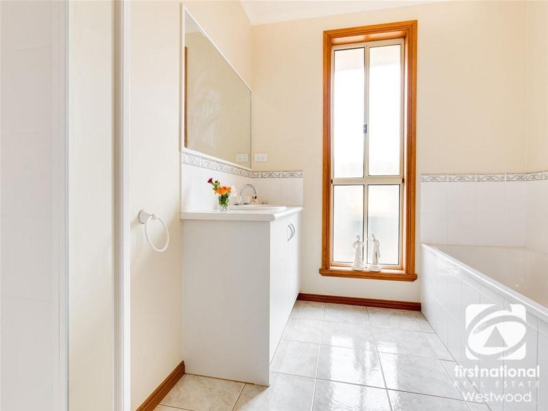 201 Greaves Street North, Werribee VIC 3030