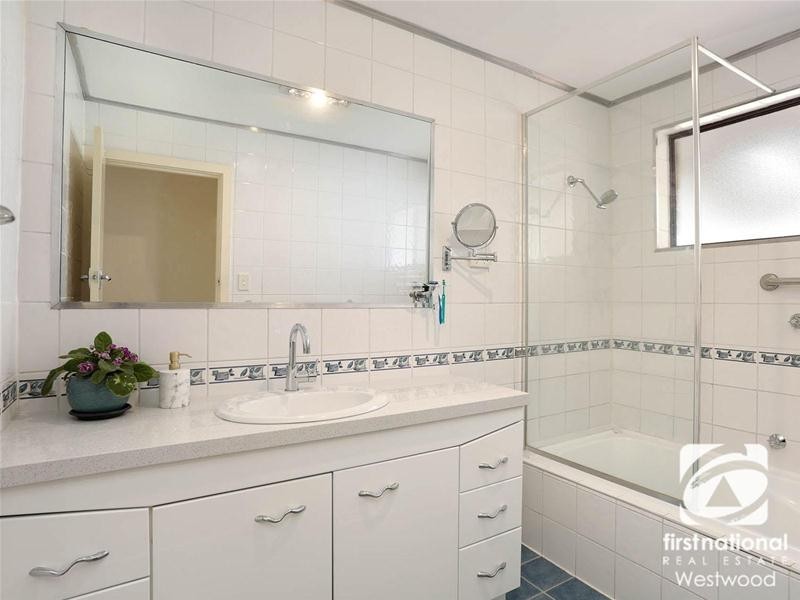 40 Nangiloc Crescent, Werribee VIC 3030