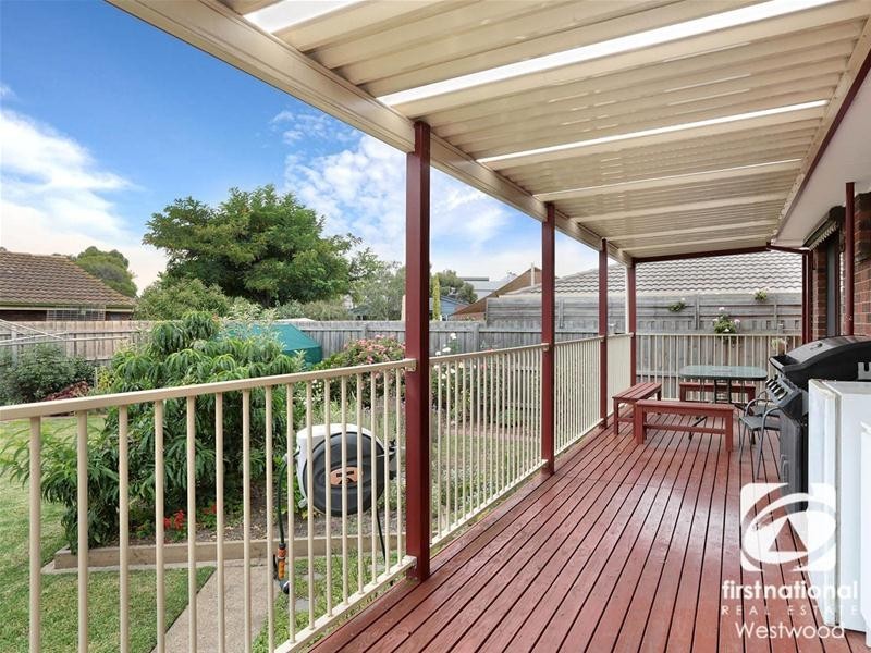 40 Nangiloc Crescent, Werribee VIC 3030