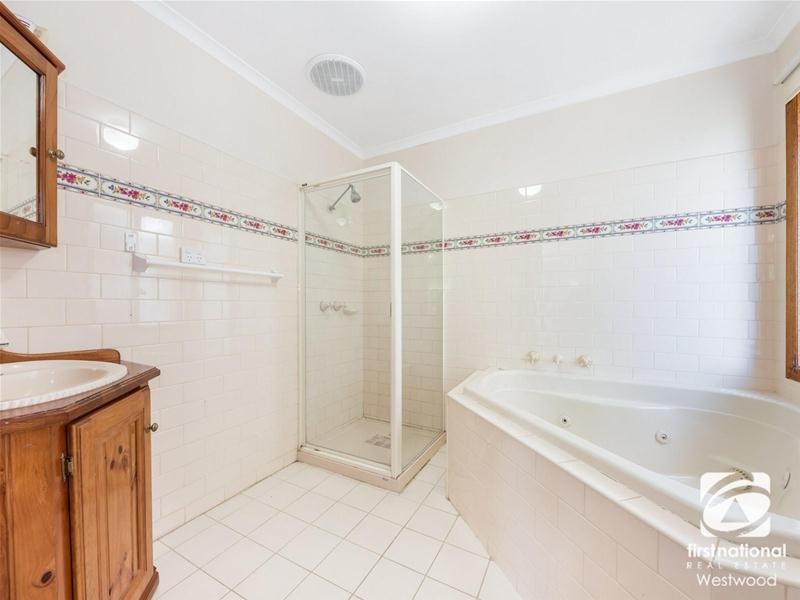 7 Silvereye Crescent, Werribee VIC 3030