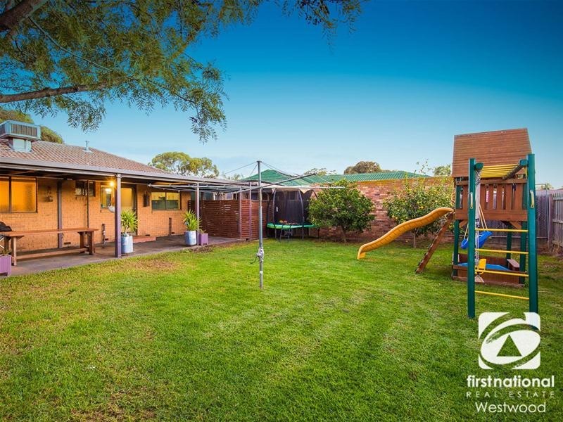 12 Cumberland Court, Werribee VIC 3030