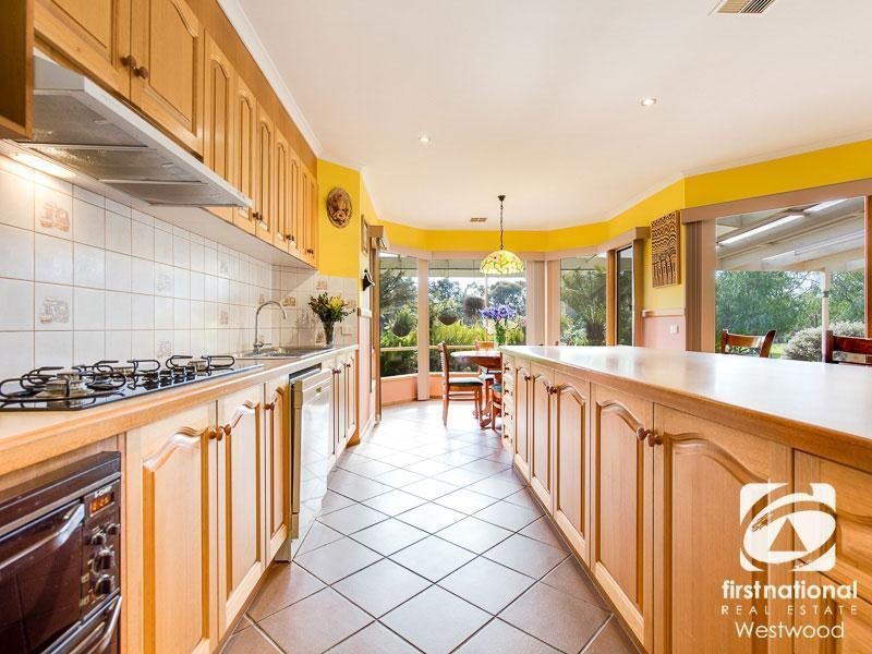 12 De Garis Place, Werribee VIC 3030