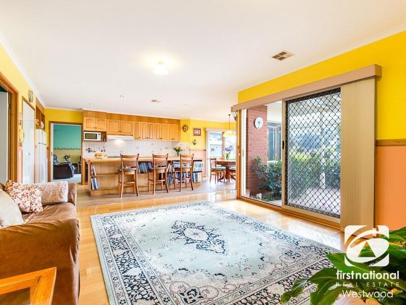 12 De Garis Place, Werribee VIC 3030