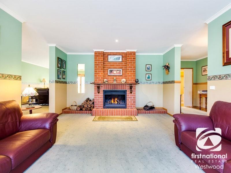 12 De Garis Place, Werribee VIC 3030