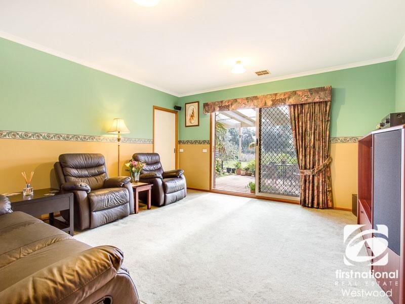 12 De Garis Place, Werribee VIC 3030