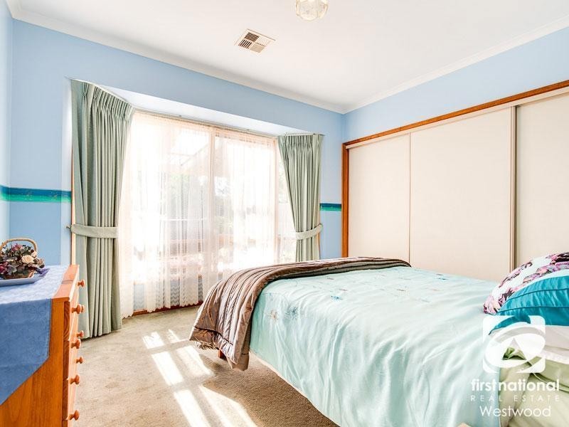 12 De Garis Place, Werribee VIC 3030