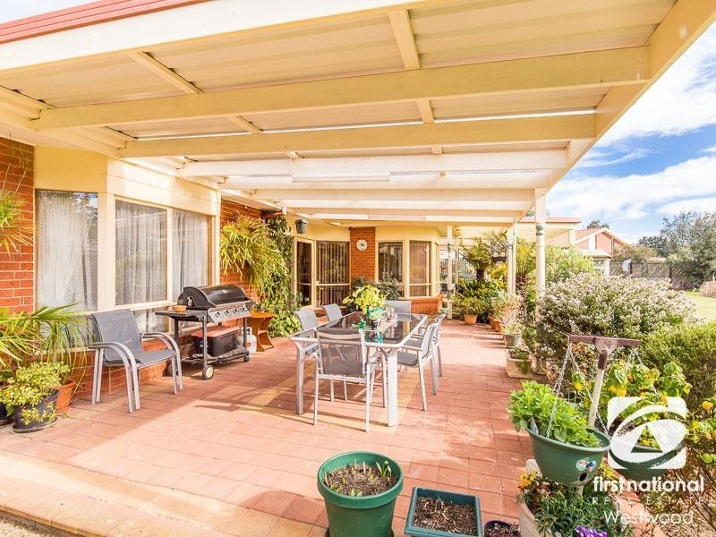 12 De Garis Place, Werribee VIC 3030