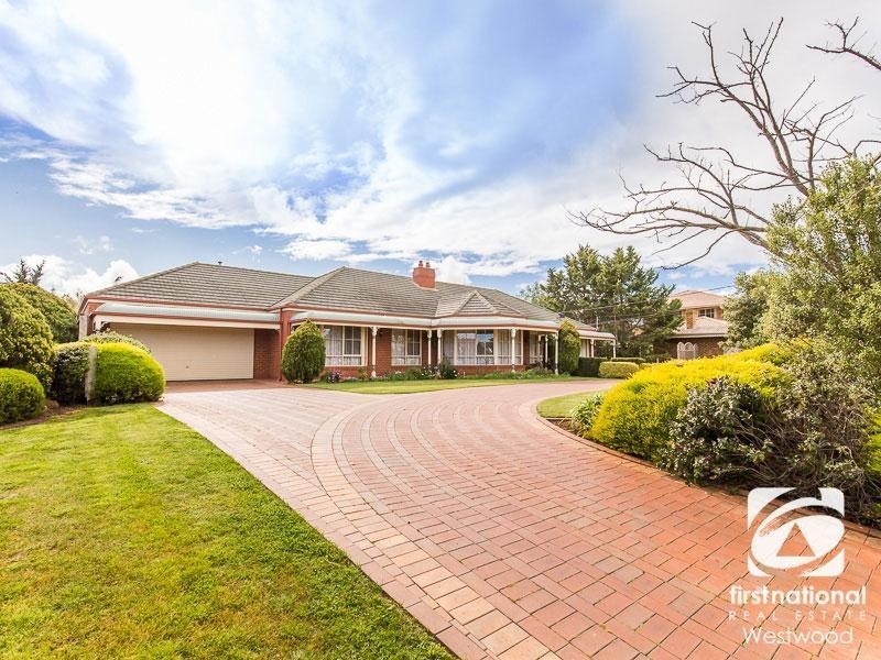 12 De Garis Place, Werribee VIC 3030