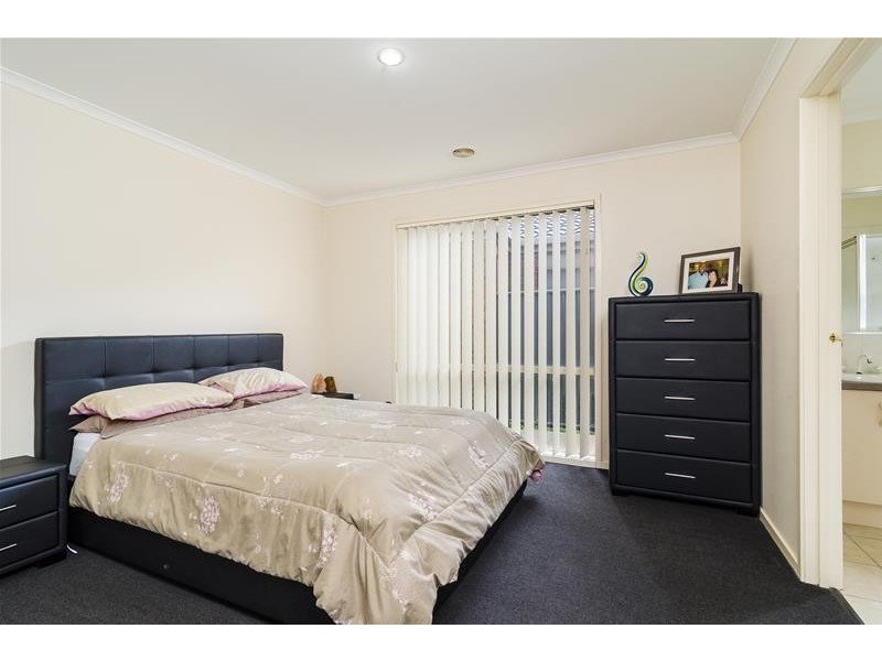 20 Maclarens Close, Wyndham Vale VIC 3024