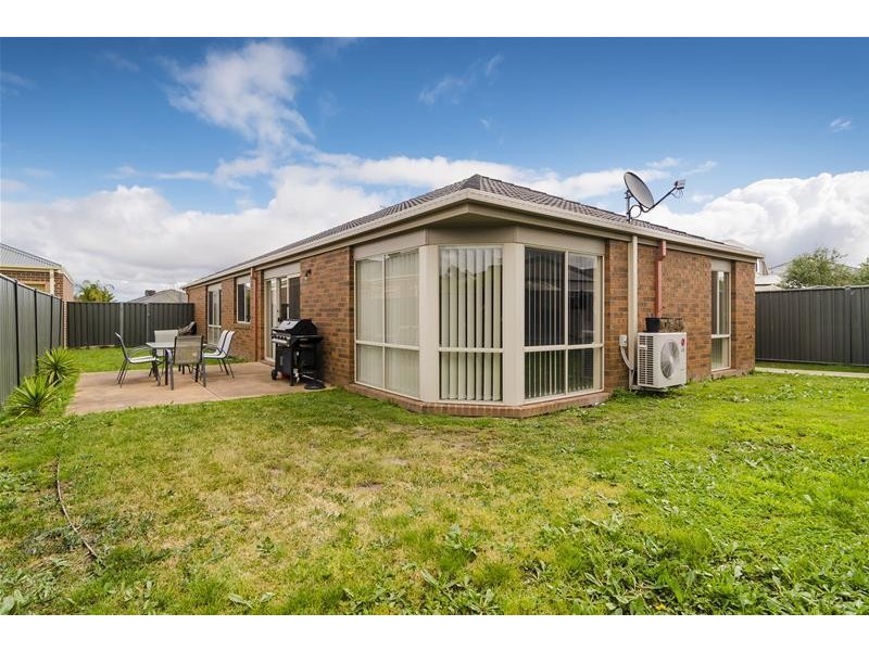 20 Maclarens Close, Wyndham Vale VIC 3024