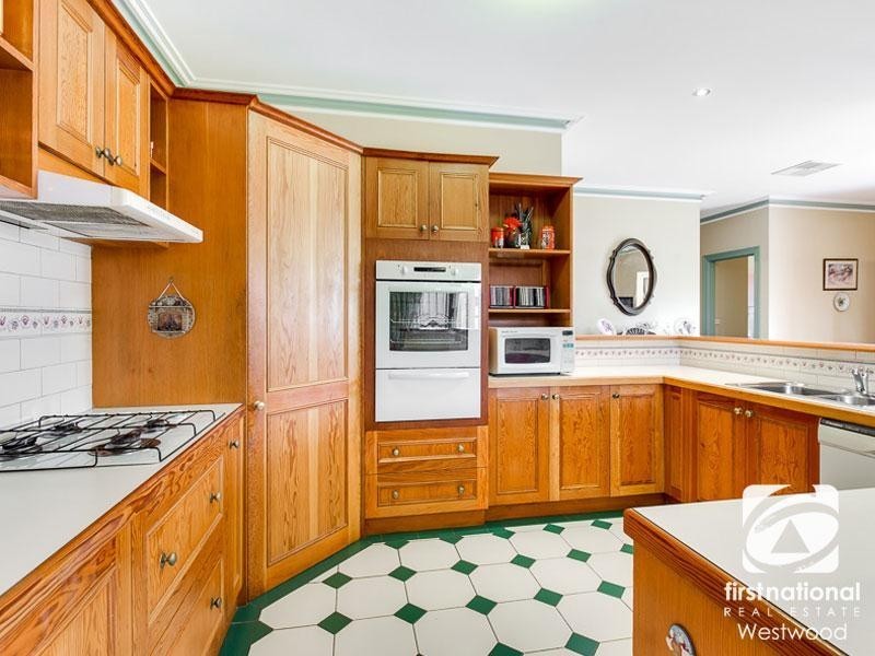 11 Fern Court, Werribee VIC 3030