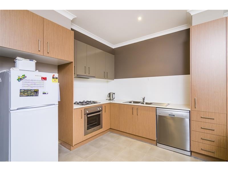 4/3 Redwood Drive, Hoppers Crossing VIC 3029