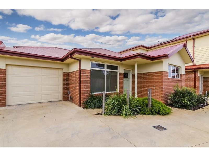 4/3 Redwood Drive, Hoppers Crossing VIC 3029