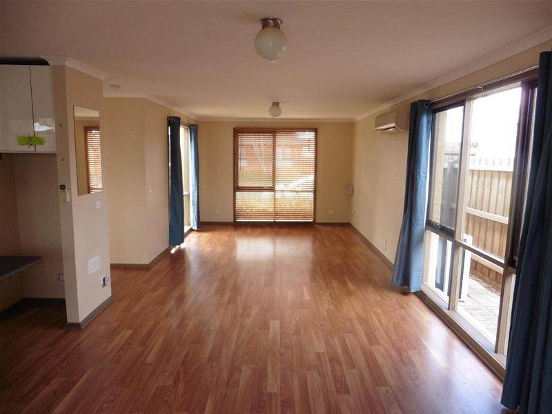 2/36 Black Forest Road, Werribee VIC 3030