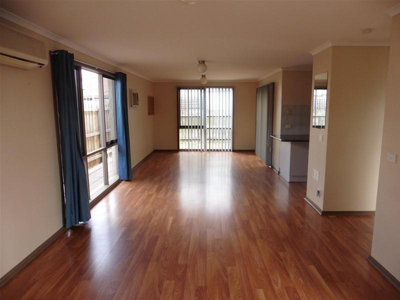 2/36 Black Forest Road, Werribee VIC 3030