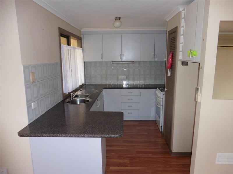 2/36 Black Forest Road, Werribee VIC 3030