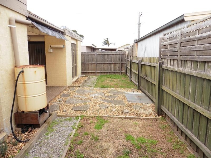 2/36 Black Forest Road, Werribee VIC 3030