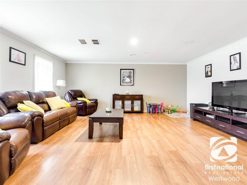 15 Maculata  Place, Wyndham Vale VIC 3024