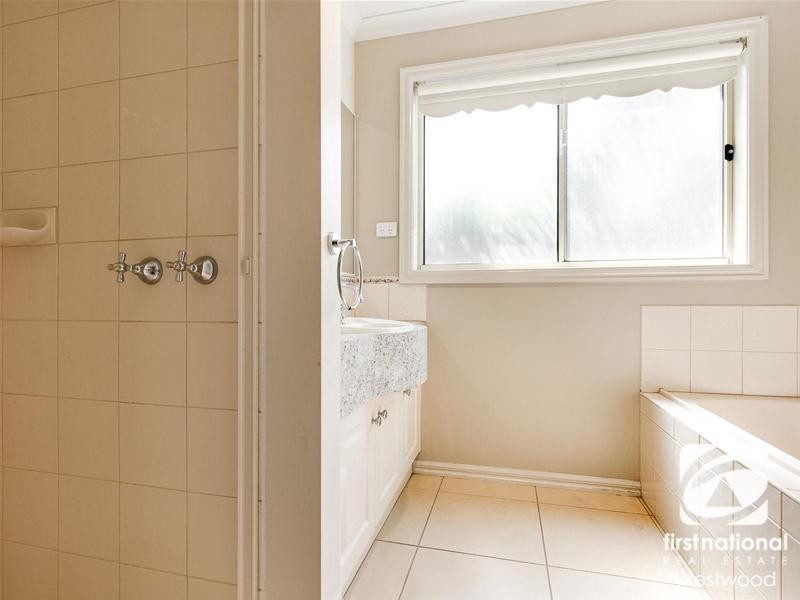 15 Maculata  Place, Wyndham Vale VIC 3024