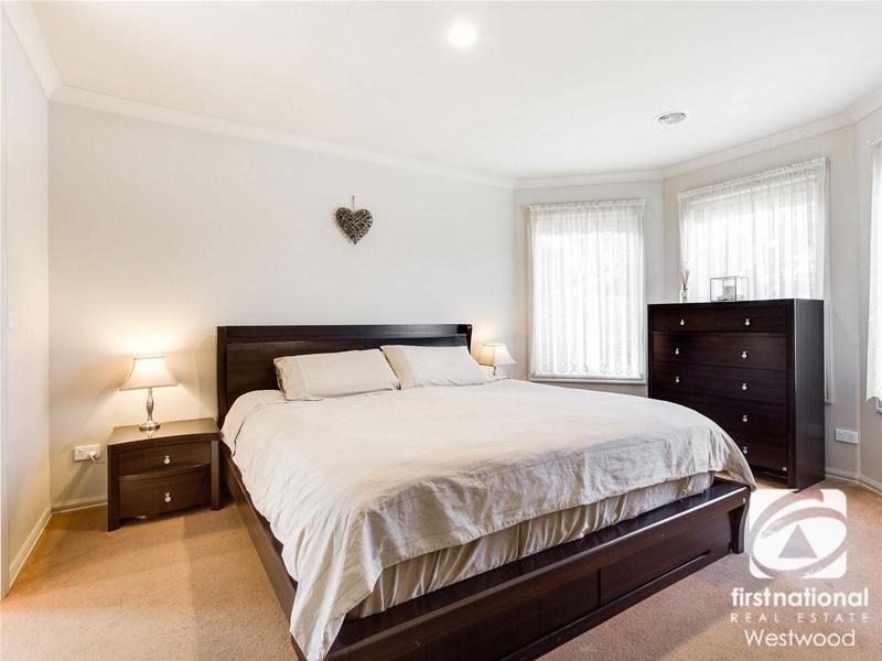 15 Maculata  Place, Wyndham Vale VIC 3024