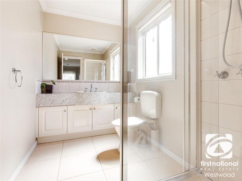 15 Maculata  Place, Wyndham Vale VIC 3024