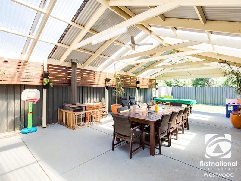 15 Maculata  Place, Wyndham Vale VIC 3024