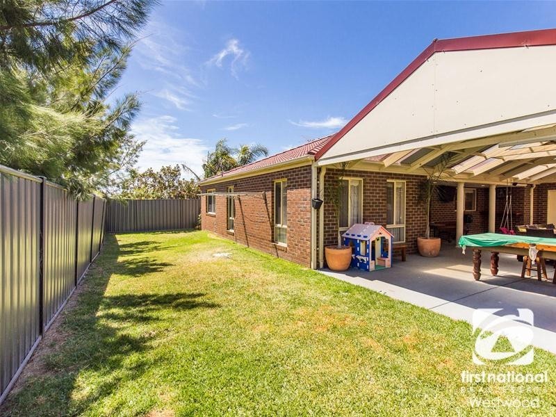15 Maculata  Place, Wyndham Vale VIC 3024