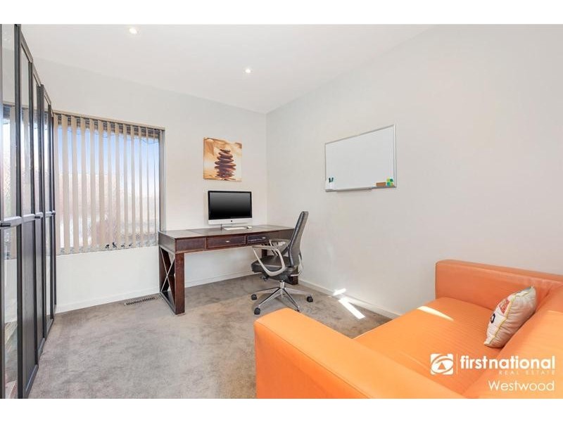 18 Prouse Place, Werribee VIC 3030