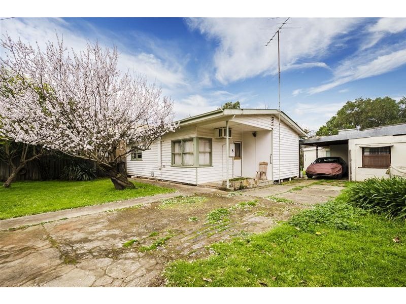 43 Edgar Street, Werribee VIC 3030