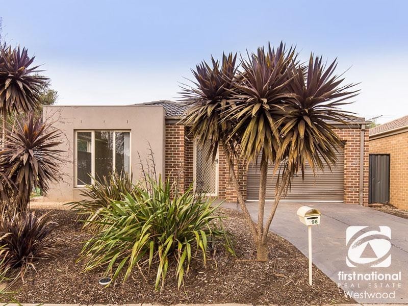 198 Riversdale Drive, Tarneit VIC 3029