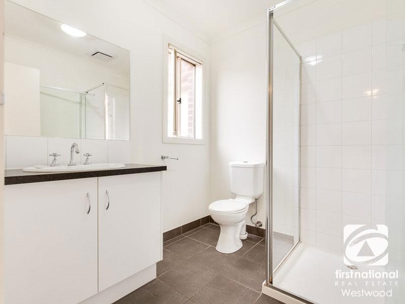 198 Riversdale Drive, Tarneit VIC 3029