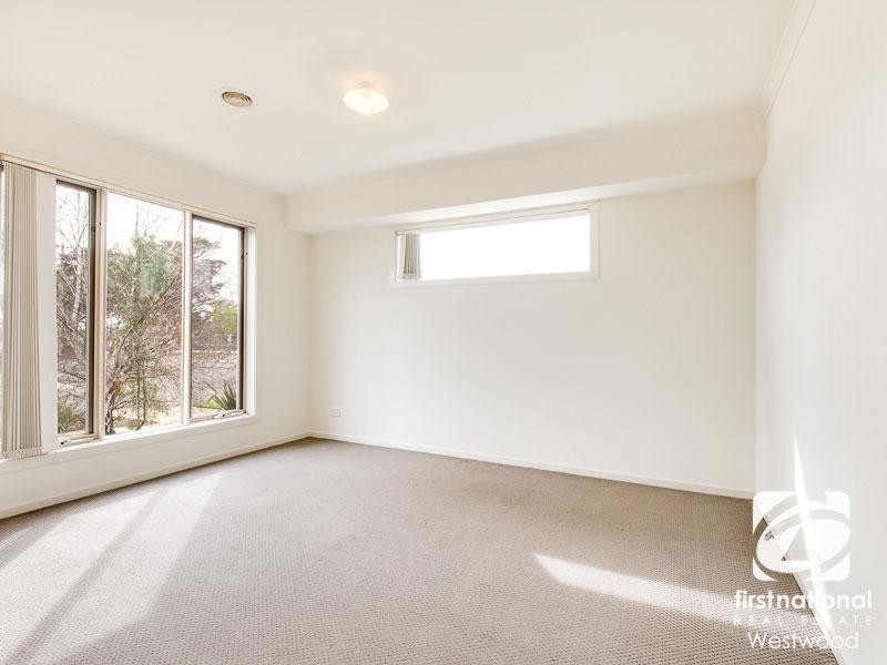 198 Riversdale Drive, Tarneit VIC 3029