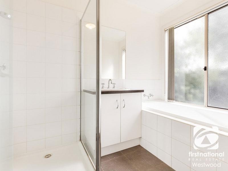 198 Riversdale Drive, Tarneit VIC 3029