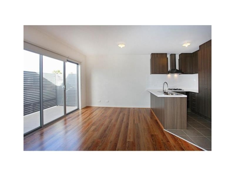 18/5 Thomas Carr  Drive, Tarneit VIC 3029