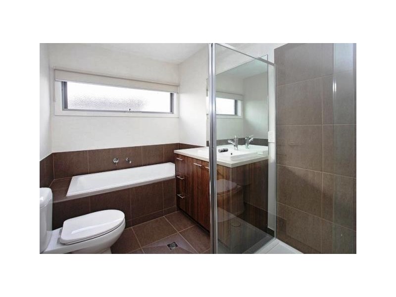 18/5 Thomas Carr  Drive, Tarneit VIC 3029